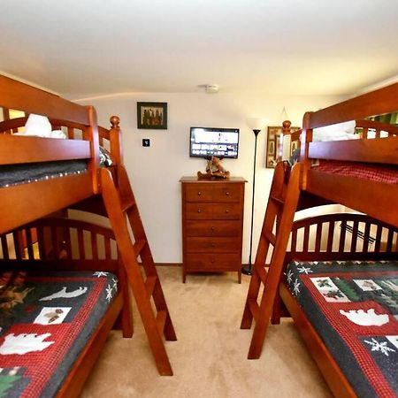 3-Bedroom Vacation Home Steps To Camelback Ski Area Ski-In Ski-Out Crescent Lake Bagian luar foto
