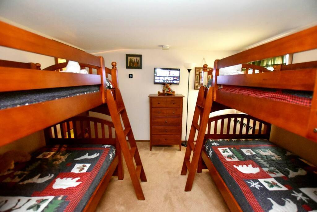 3-Bedroom Vacation Home Steps To Camelback Ski Area Ski-In Ski-Out Crescent Lake Bagian luar foto