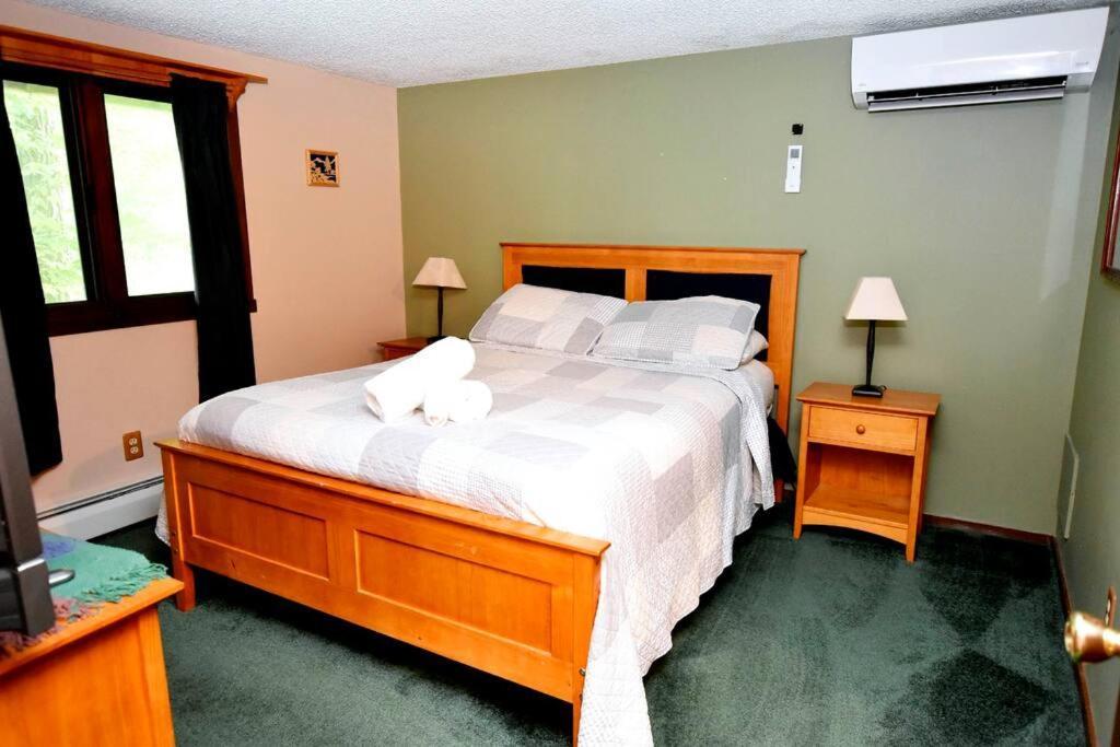 3-Bedroom Vacation Home Steps To Camelback Ski Area Ski-In Ski-Out Crescent Lake Bagian luar foto