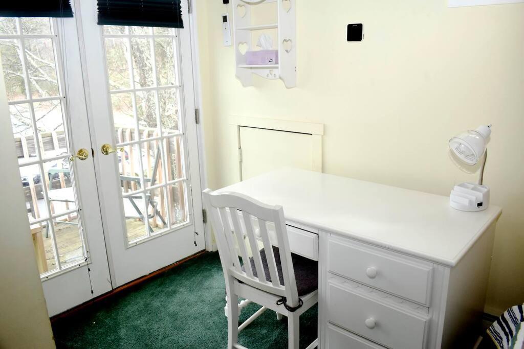 3-Bedroom Vacation Home Steps To Camelback Ski Area Ski-In Ski-Out Crescent Lake Bagian luar foto